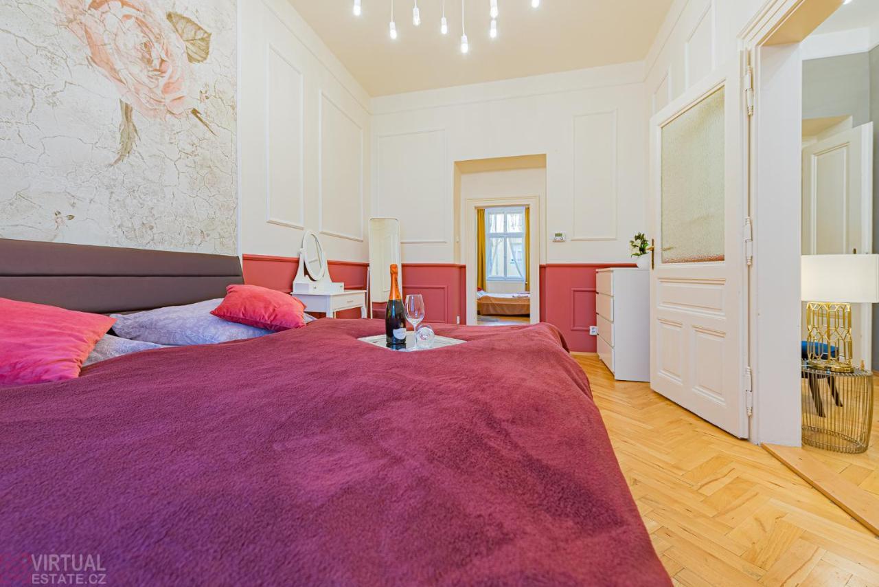 Colorful Wenceslas Square Apartament